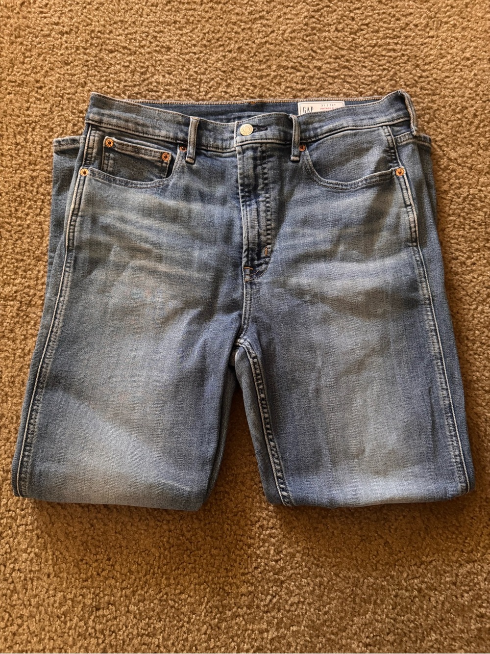 GAP Women’s Light Blue Straight-Leg Jeans
